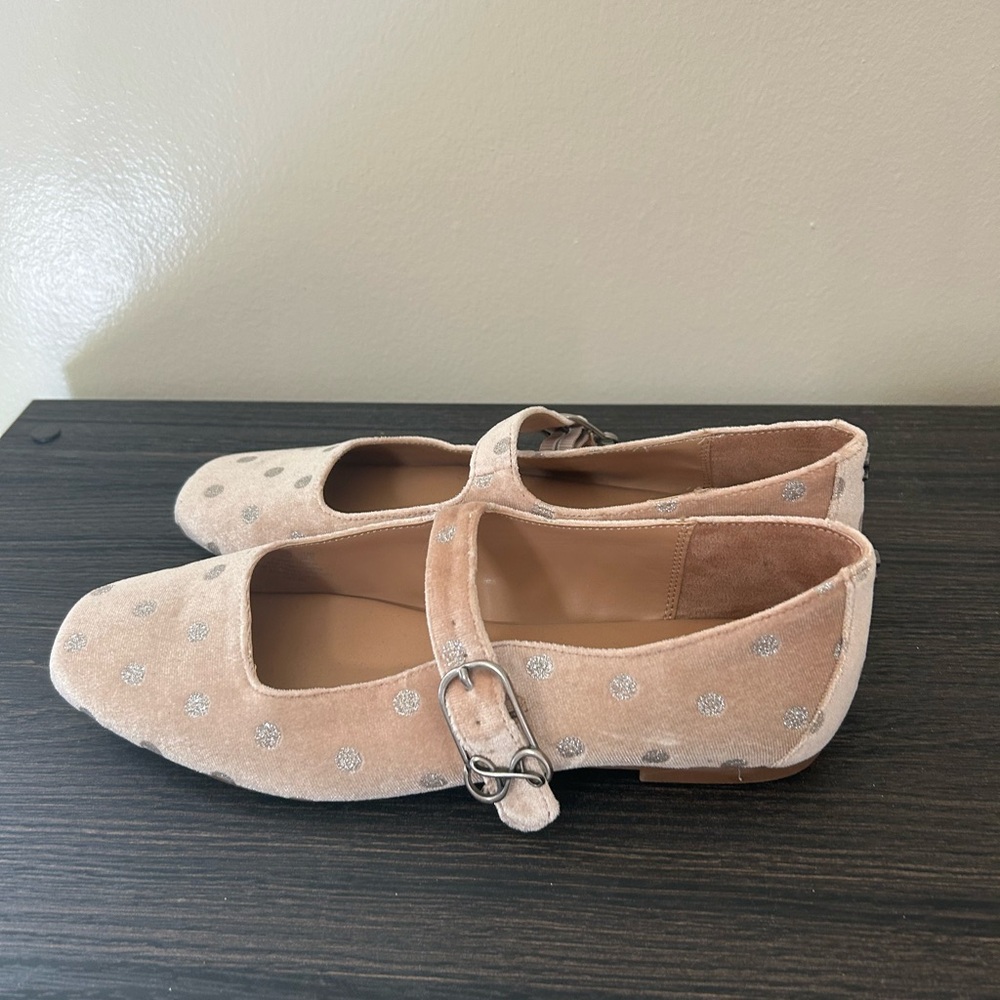 NEW Sam & Libby Blush Velvet Mary Jane Flats with Silver Polka Dots - Picture 3 of 4